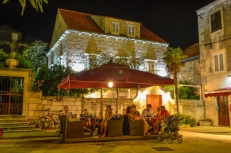   bar in front of Mimbelli Guesthouse 