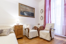 chairs in 2nd bedroom