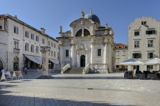 Stradun a few steps away